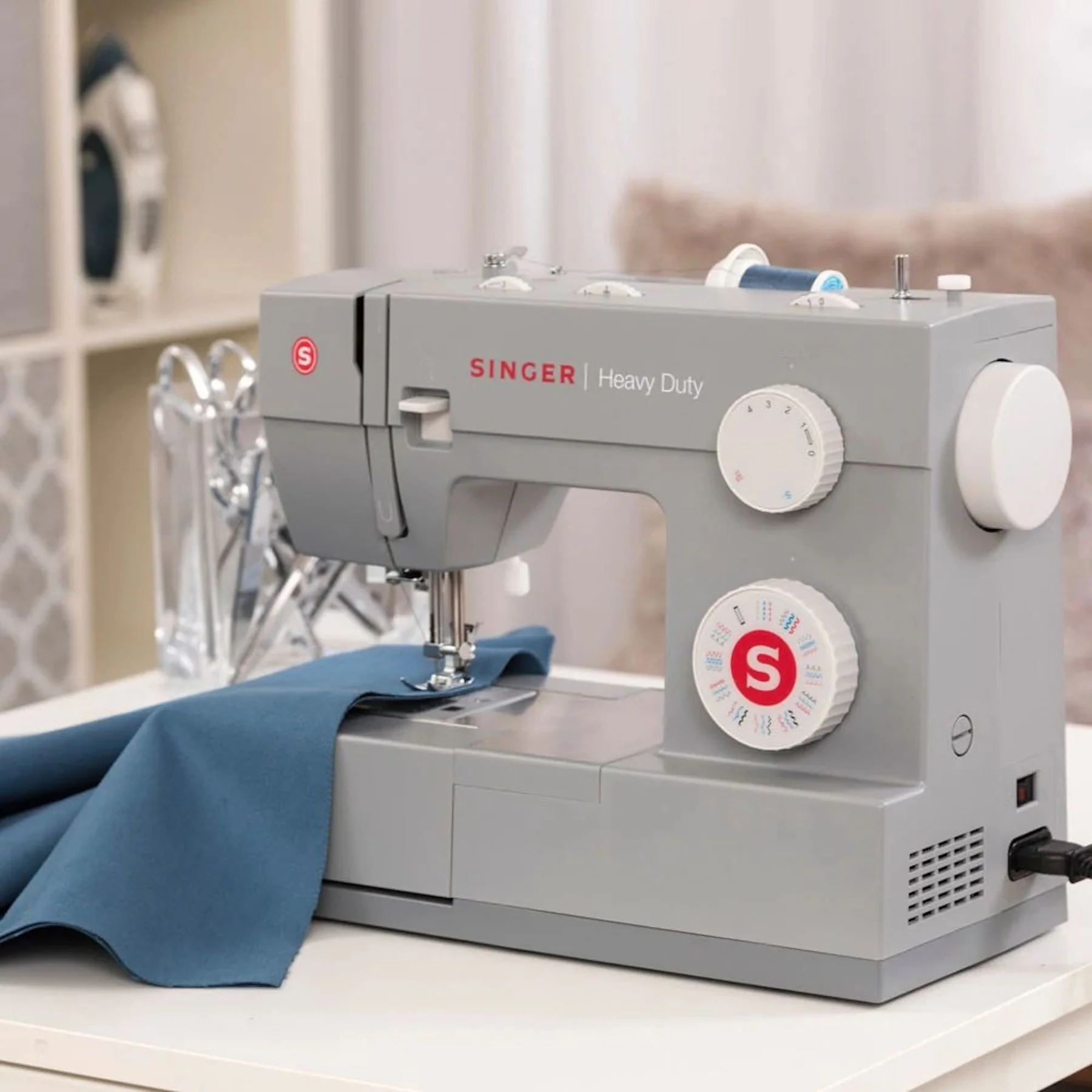 SINGER® Heavy Duty 4452 Sewing Machine 2 SINGER® Heavy Duty 4452 Sewing Machine