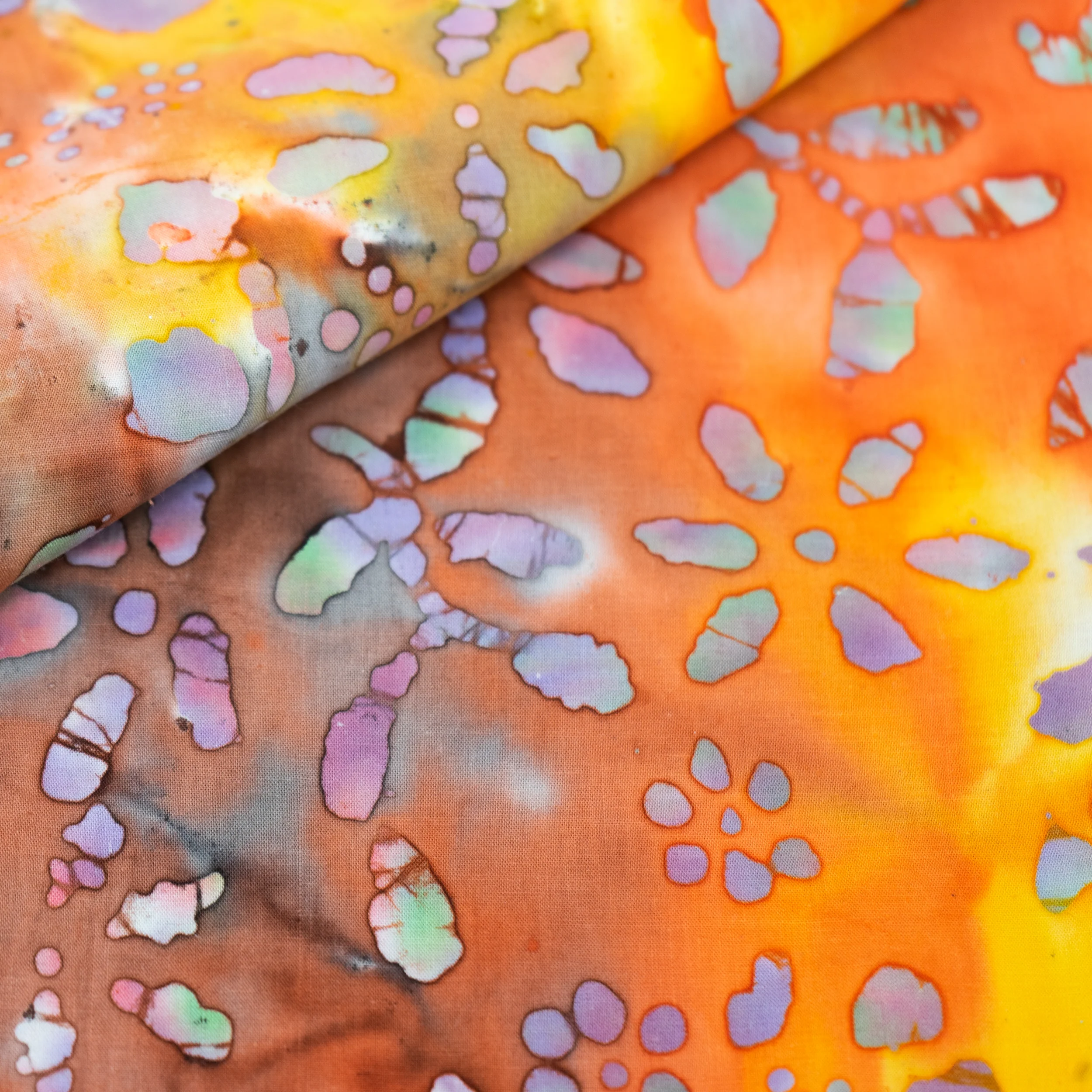 SINGER® Fabric 100% Cotton Batik Collection 42 inch Wide Red and Orange Flower Cut by the Yard 2 SINGER® Fabric 100% Cotton Batik Collection 42 inch Wide Red and Orange Flower Cut by the Yard